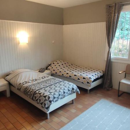 B&B En Plein Coeur De La Foret Artiguelouve Bagian luar foto